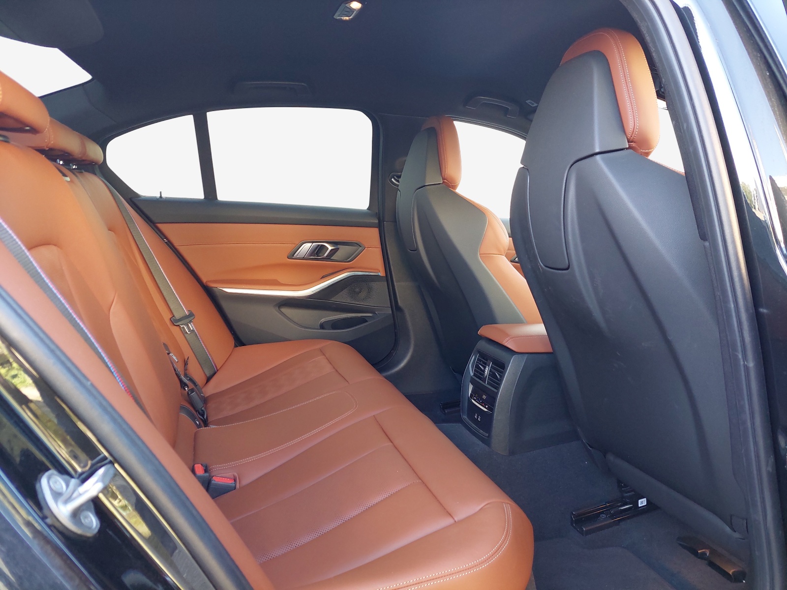 BMW M3 Competition M xDrive-image-13