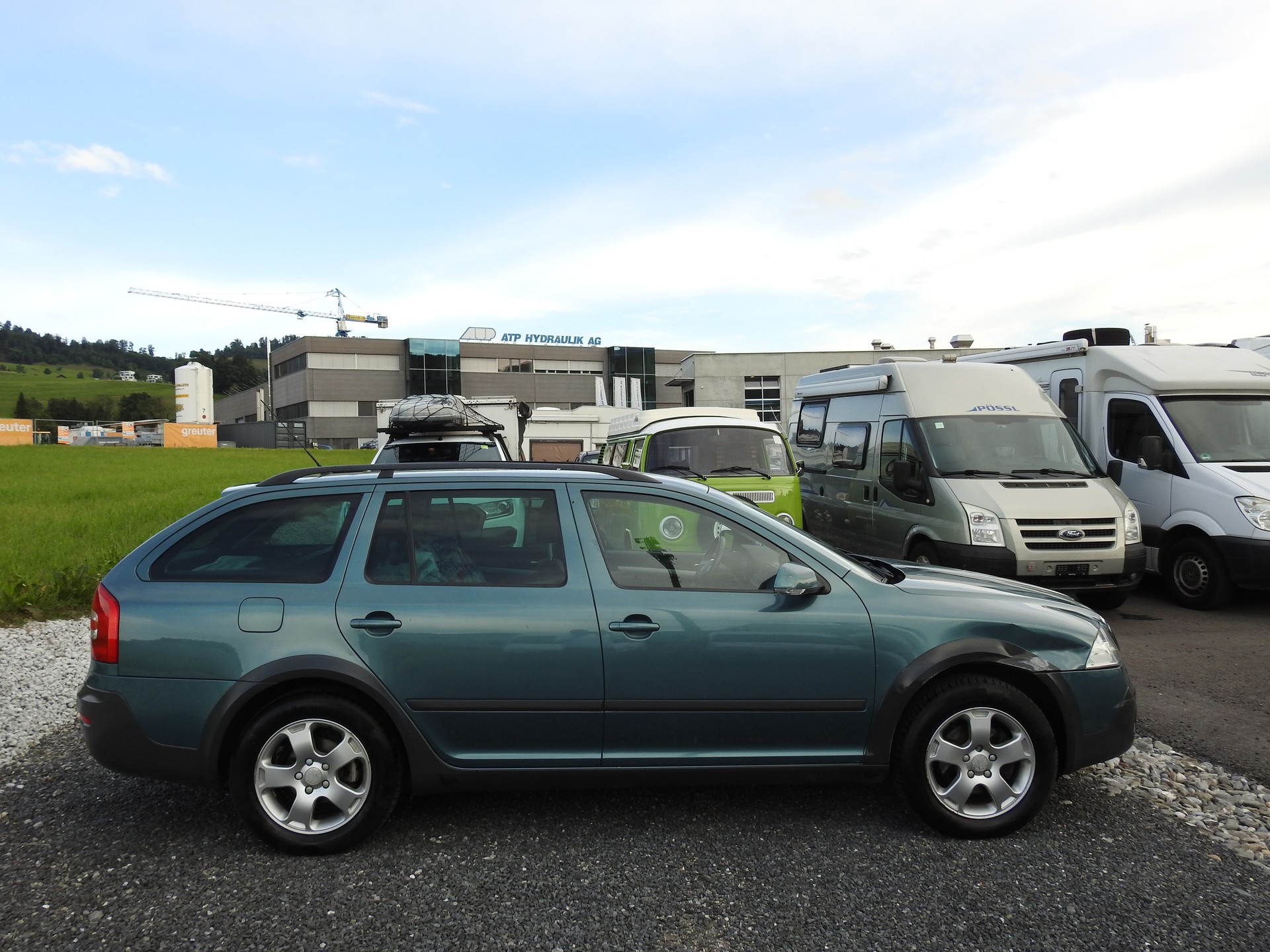 SKODA Octavia Scout 2.0 TDI 4x4-image-6