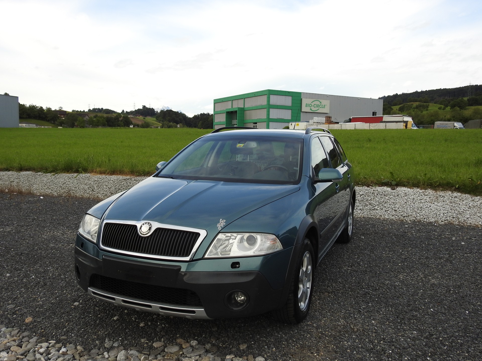 SKODA Octavia Scout 2.0 TDI 4x4-image-0