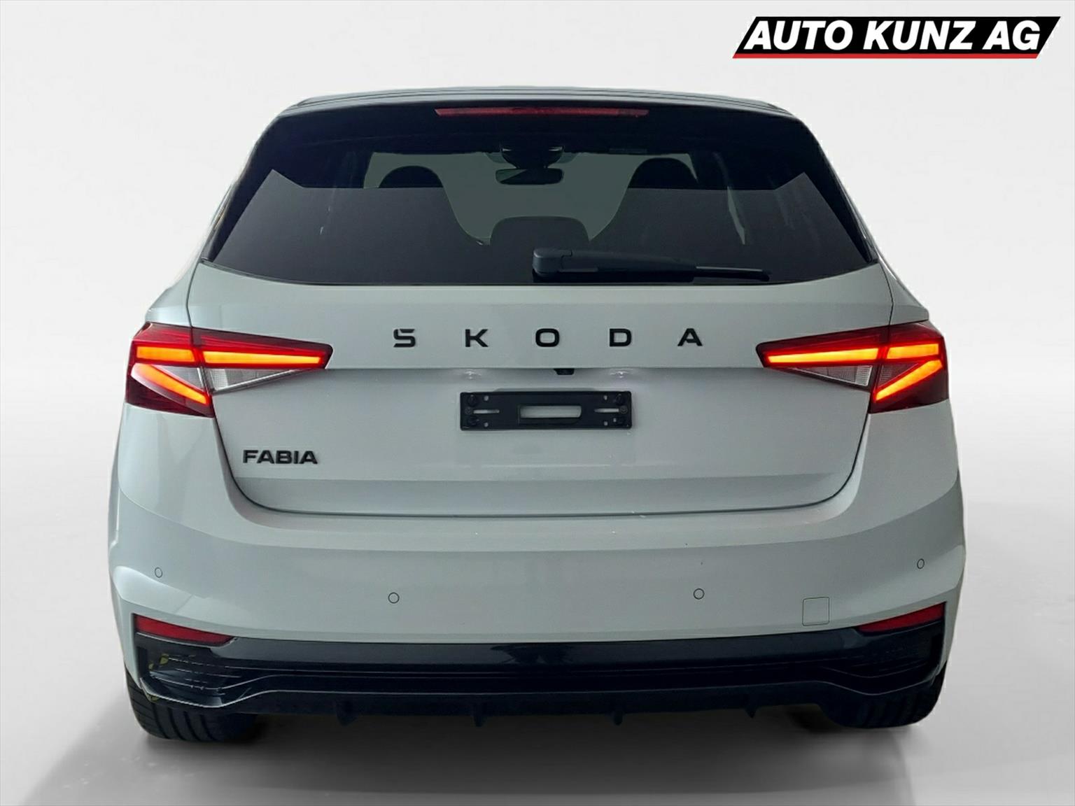 SKODA Fabia Monte Carlo 1.0 TSI DSG Pano-showroom-element-3