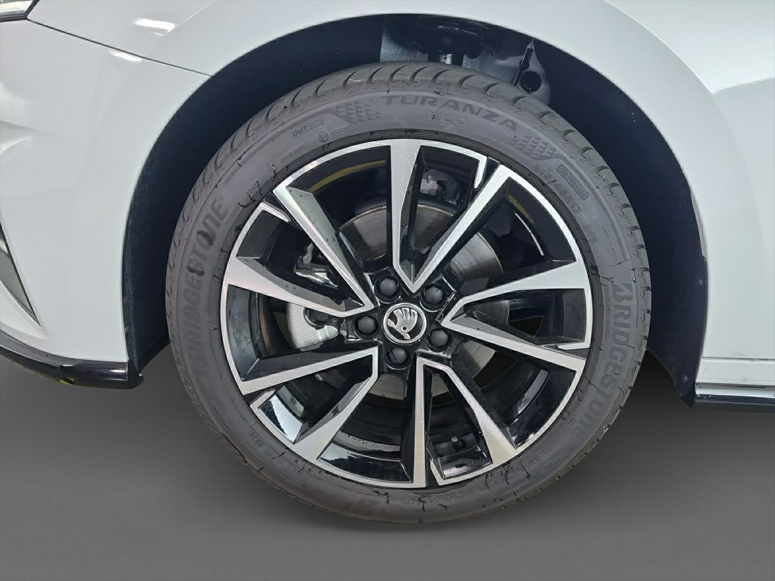 SKODA Fabia Monte Carlo 1.0 TSI DSG Pano-image-15