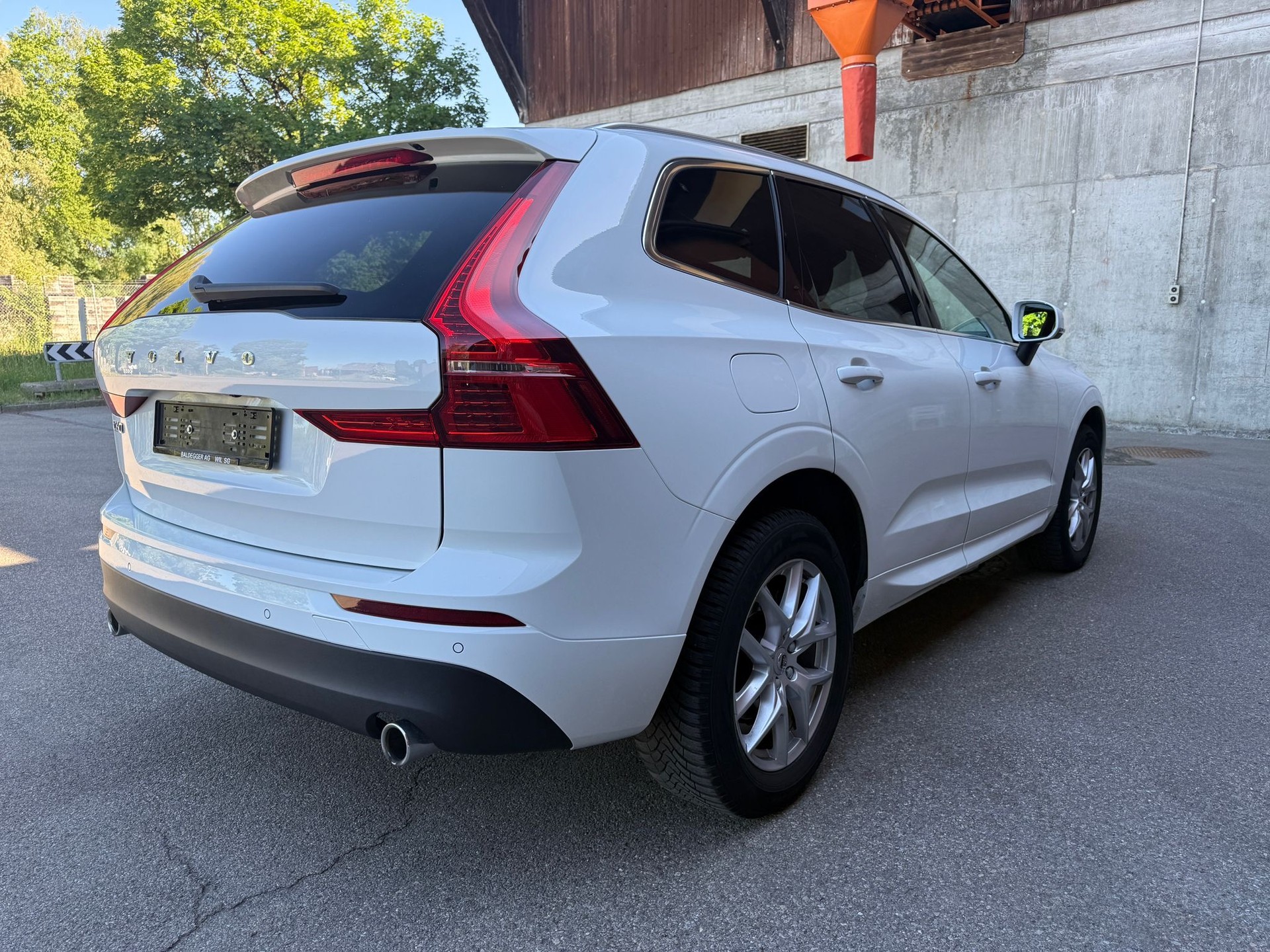 VOLVO XC60 D4 AWD Momentum Geartronic-image-11