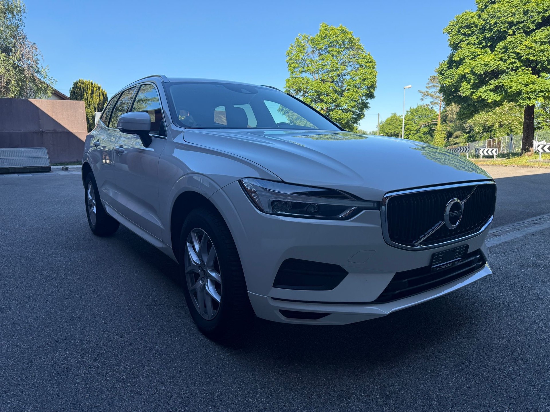 VOLVO XC60 D4 AWD Momentum Geartronic-image-4