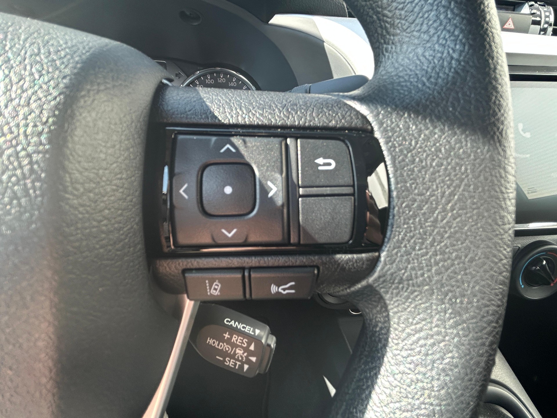 TOYOTA Hilux Double Cab.-Pick-up 2.8 D-4D 204 Comfort-image-12