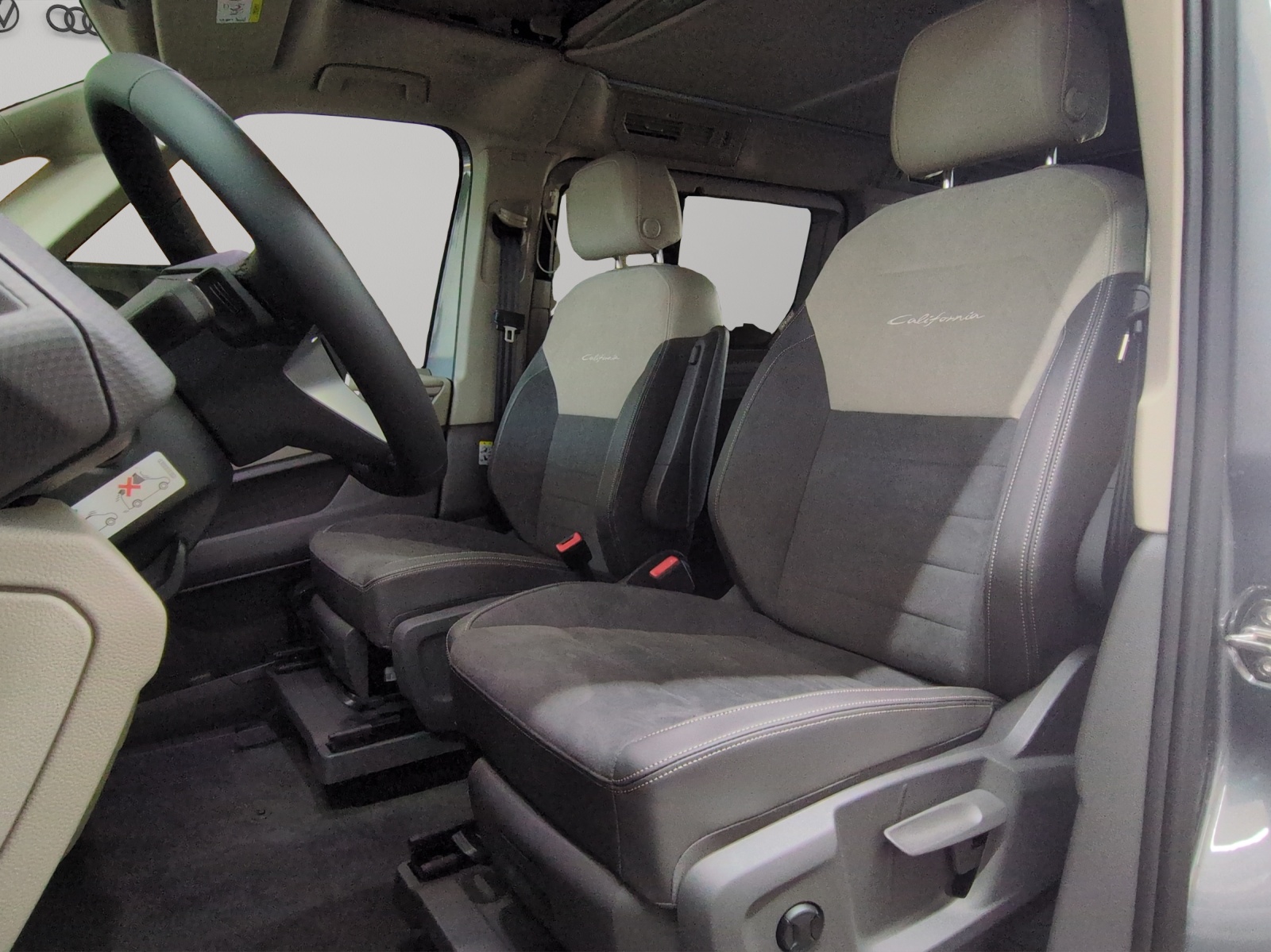 VW California eHybrid Beach Tour Liberty 4Motion-image-5