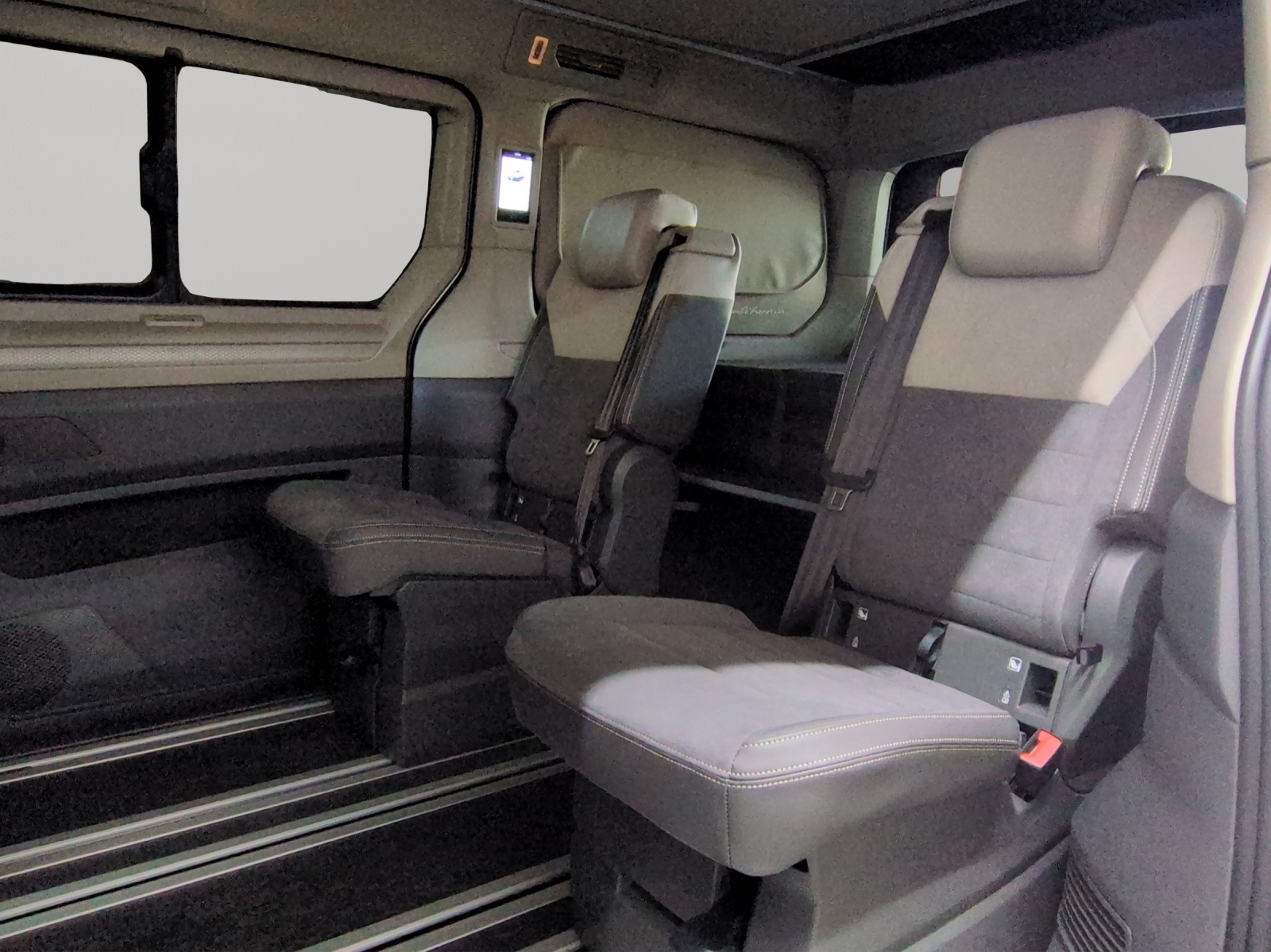 VW California eHybrid Beach Tour Liberty 4Motion-image-8