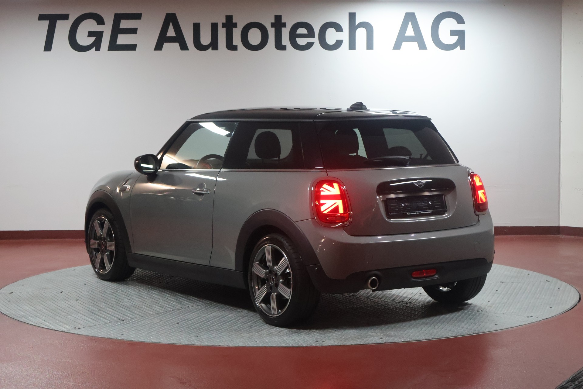 MINI Cooper Steptronic DKG-image-13