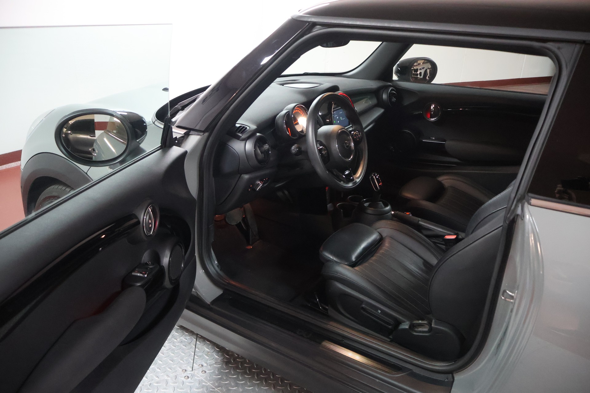 MINI Cooper Steptronic DKG-image-5