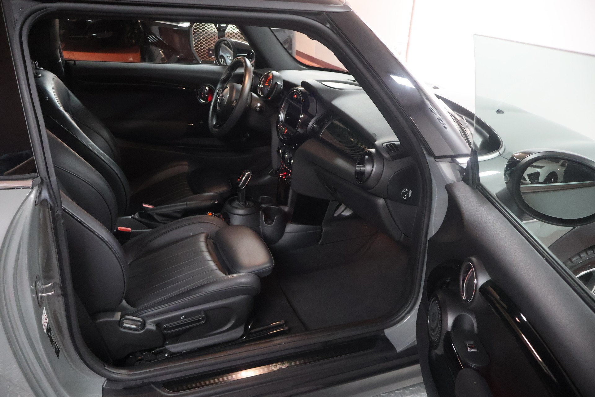 MINI Cooper Steptronic DKG-image-9