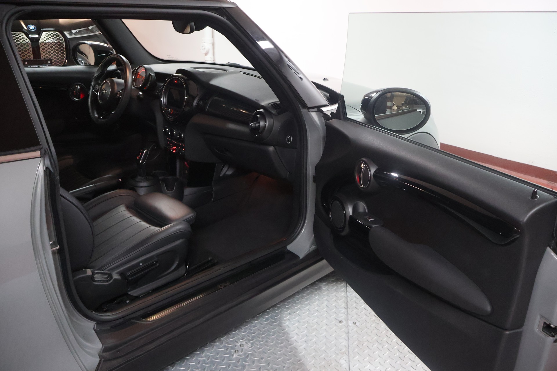 MINI Cooper Steptronic DKG-image-10