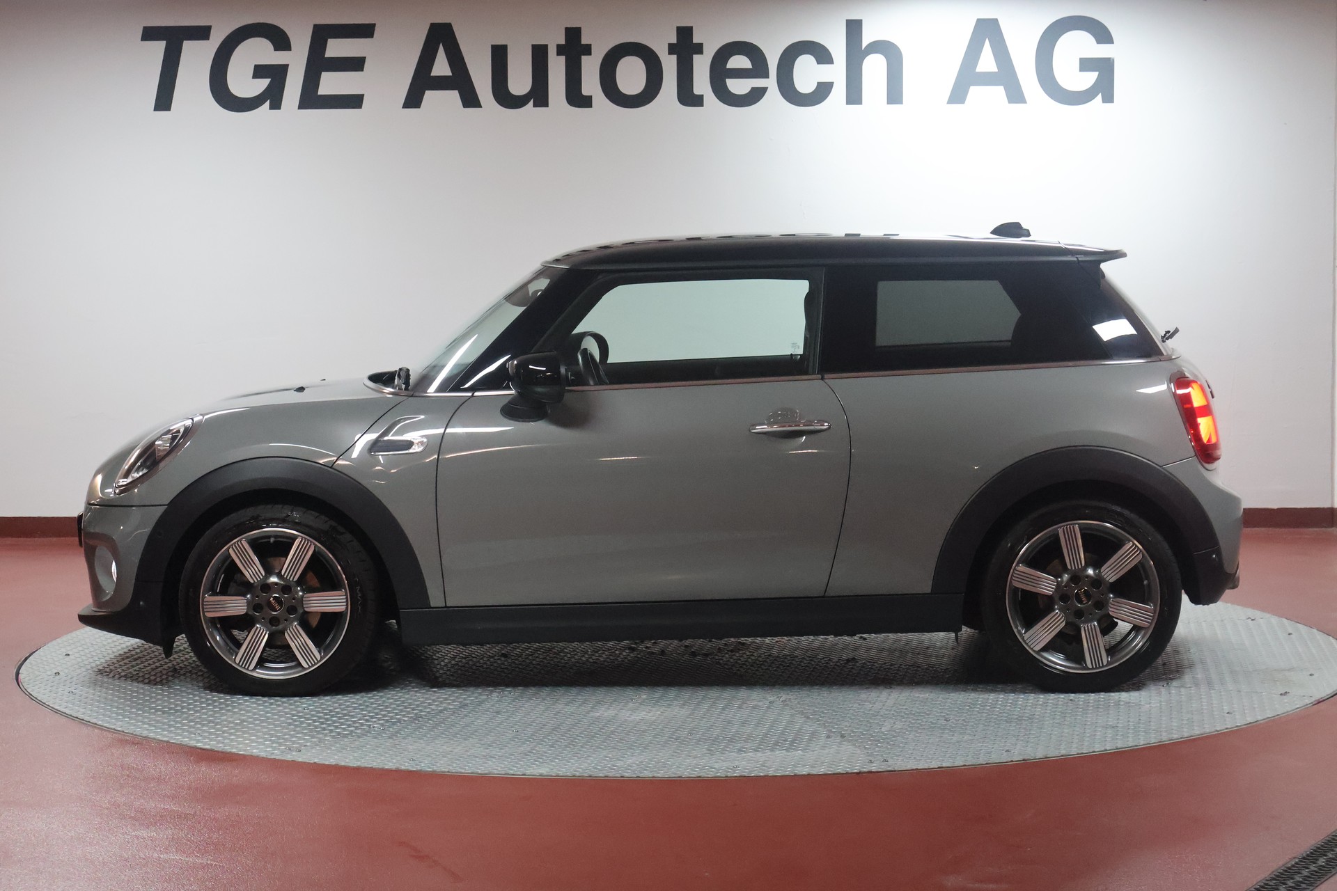 MINI Cooper Steptronic DKG-image-3