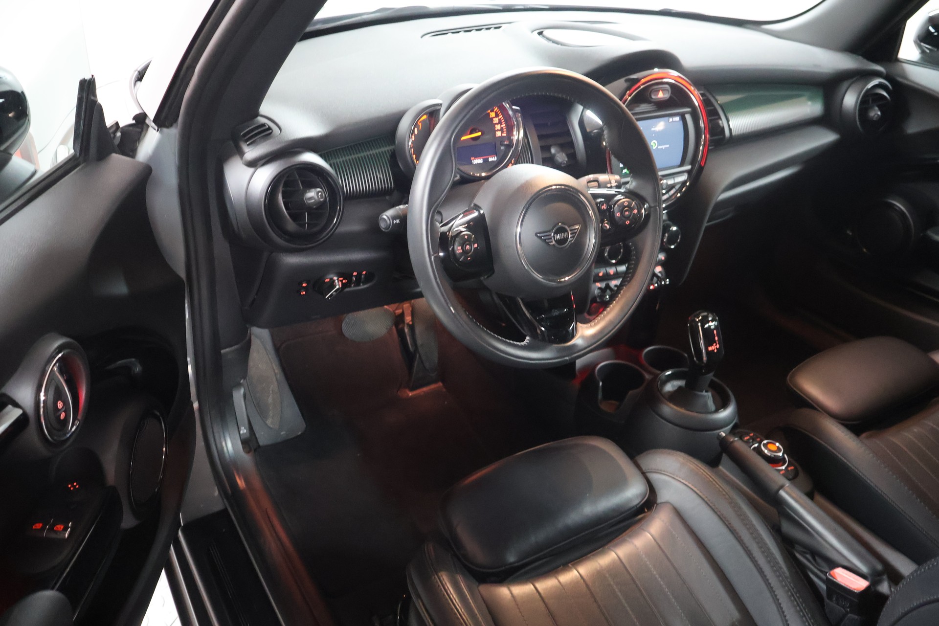MINI Cooper Steptronic DKG-image-6