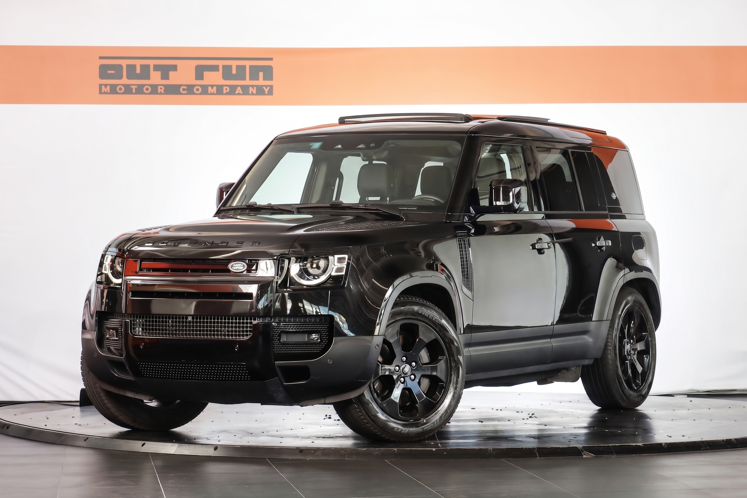 Land Rover Defender P400 Hybrid