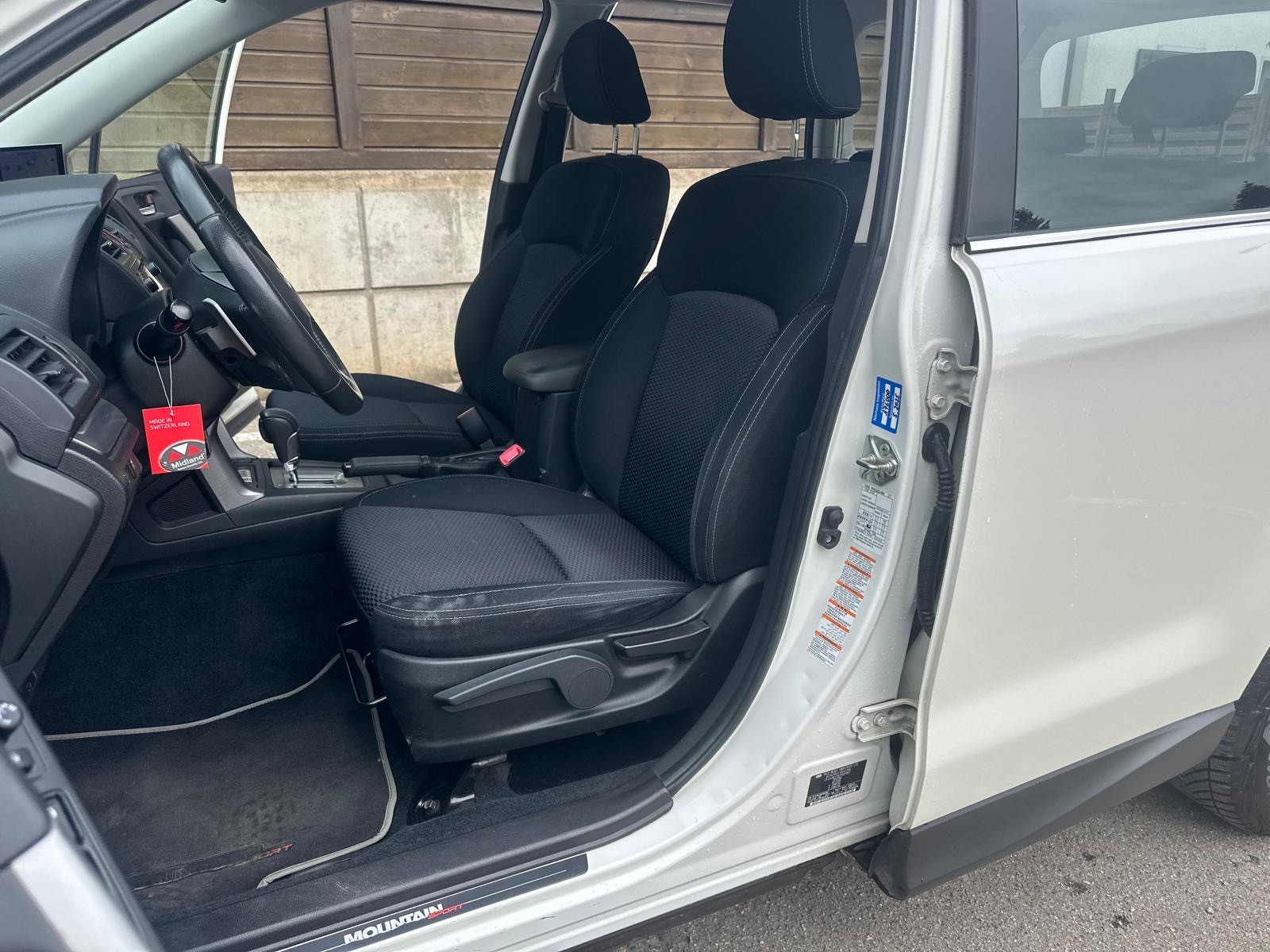 SUBARU Forester 2.0i Swiss Lineartronic-image-9