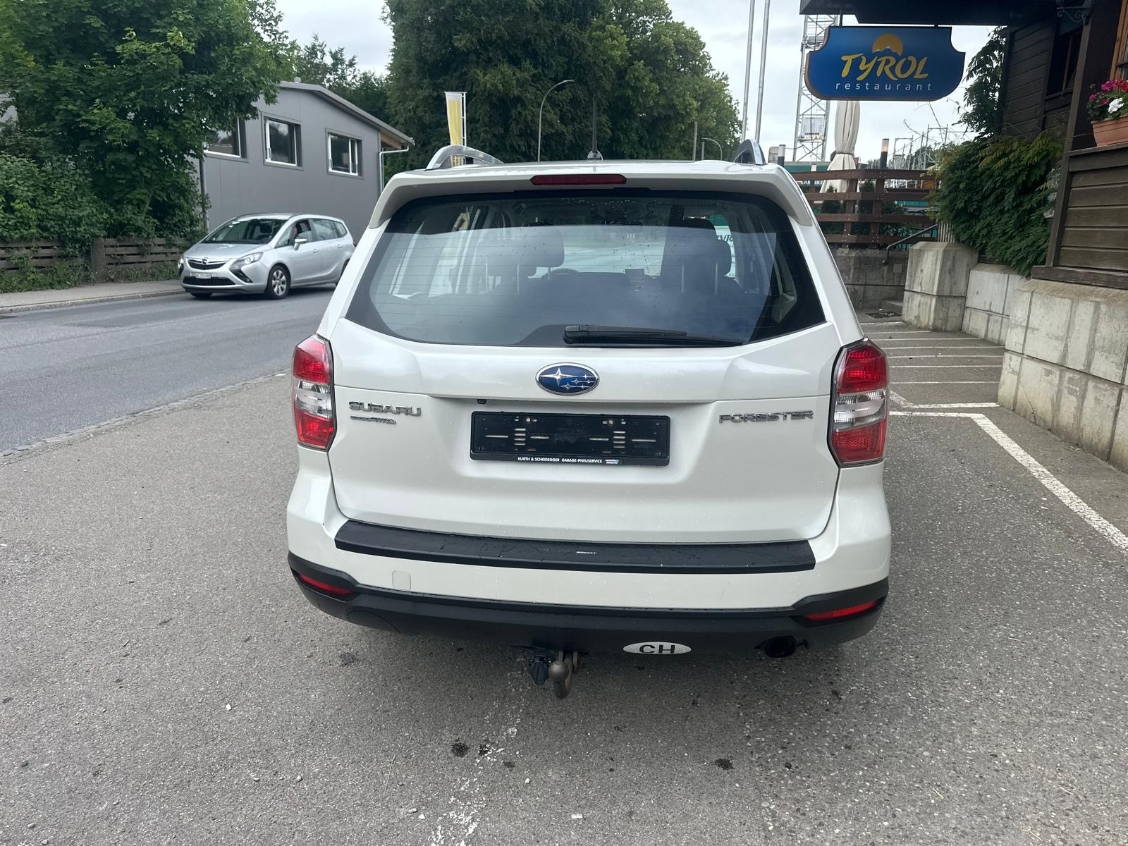 SUBARU Forester 2.0i Swiss Lineartronic-image-5