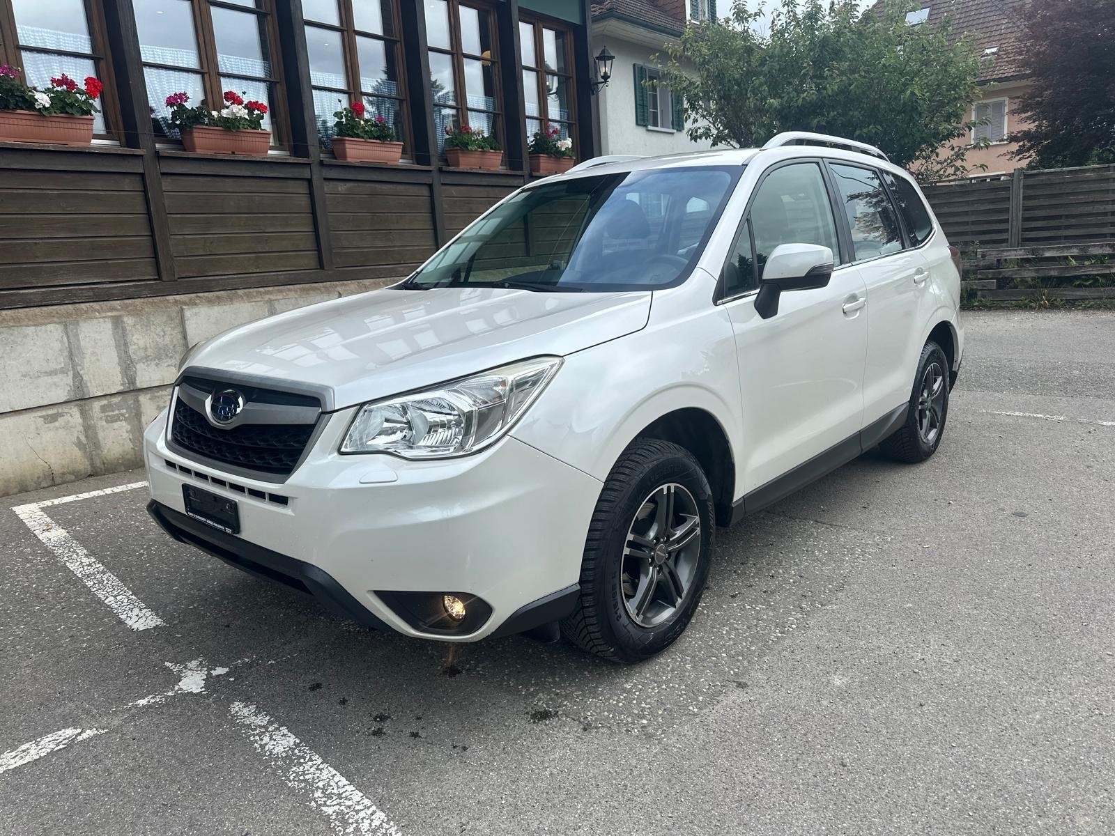 SUBARU Forester 2.0i Swiss Lineartronic-image-1