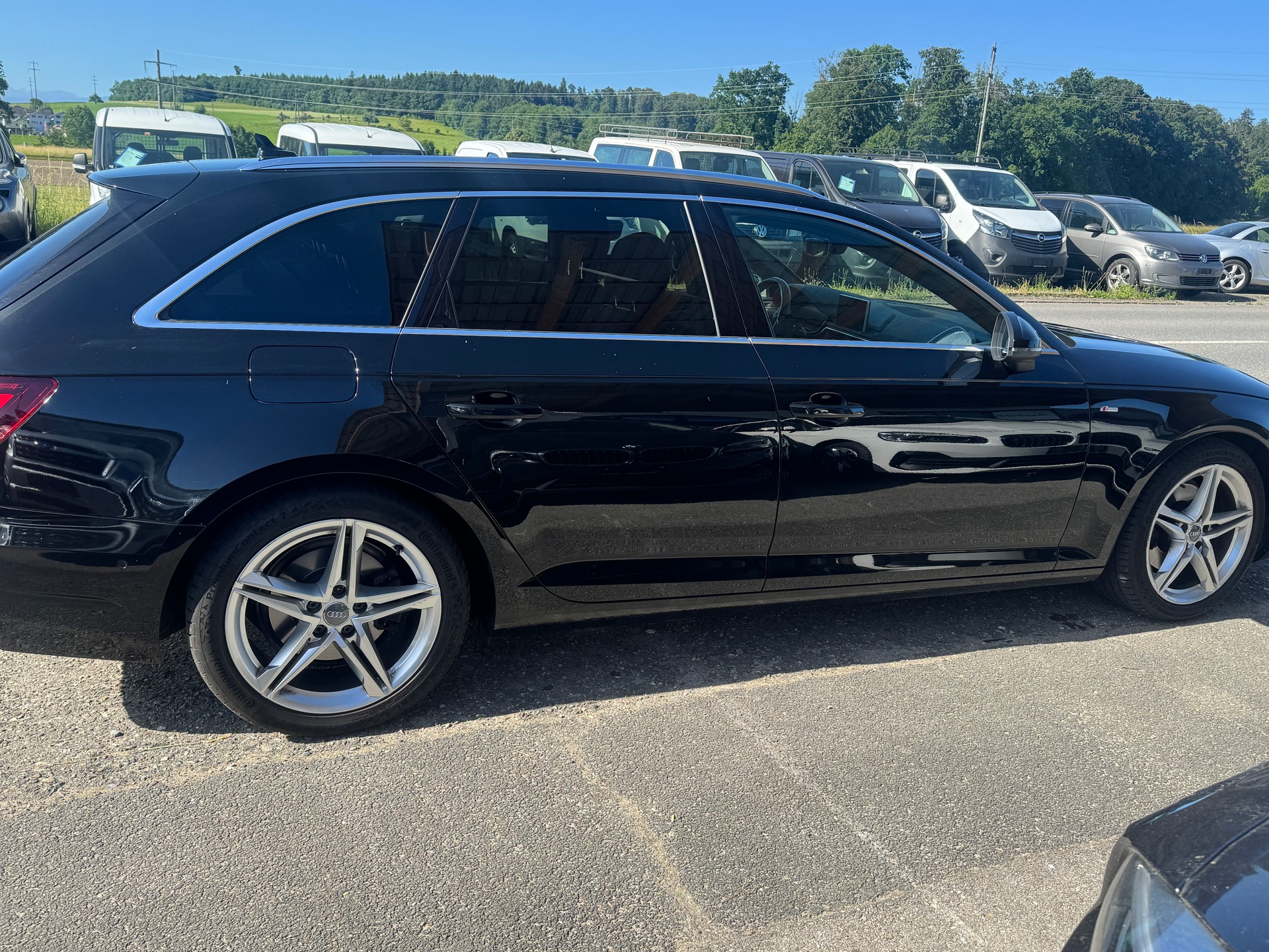 AUDI A4 Avant 2.0 TDI Sport S-tronic-image-1