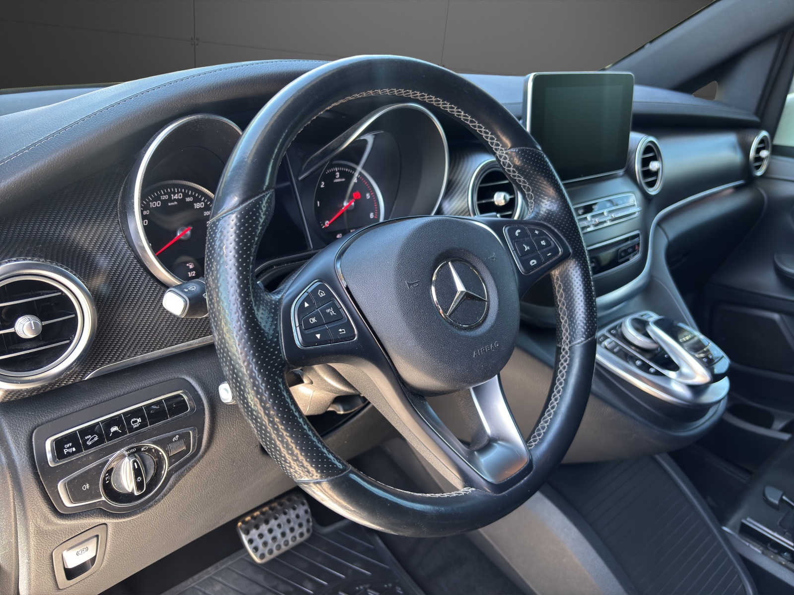 MERCEDES-BENZ V 250 d Avantgarde lang 4Matic 7G-Tronic-image-3