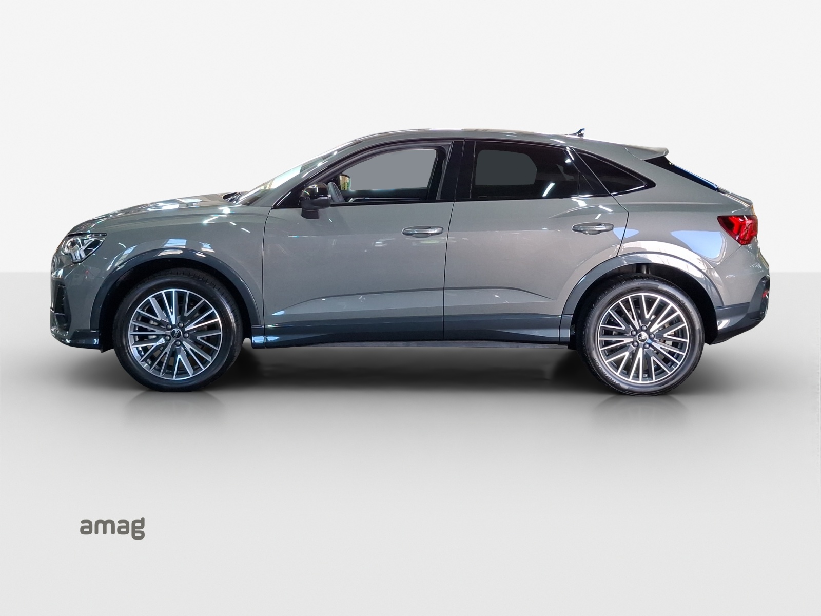 AUDI Q3 Sportback 35 TFSI Attraction S-tronic-image-1