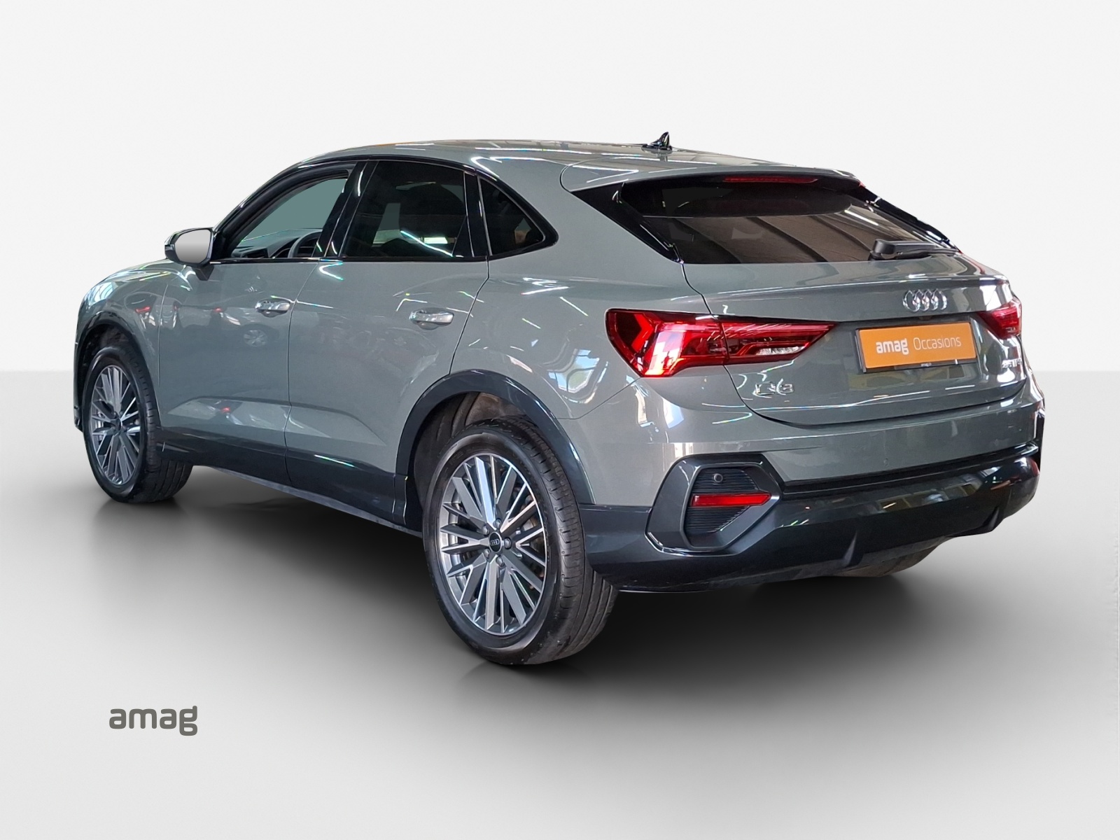 AUDI Q3 Sportback 35 TFSI Attraction S-tronic-showroom-element-2