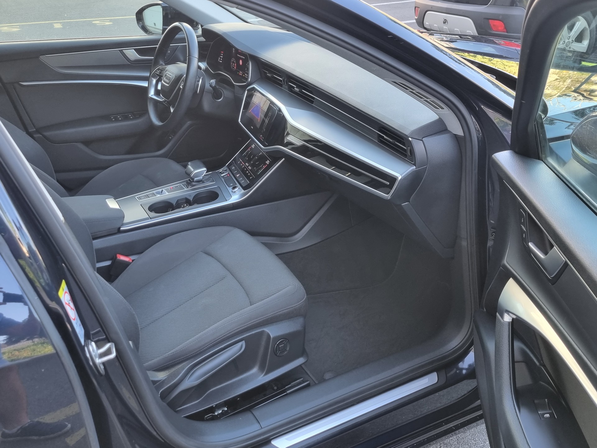AUDI A6 Avant 40 TDI S-tronic-image-8