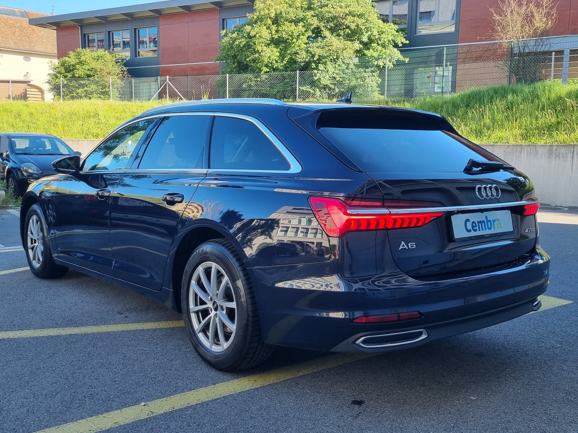 AUDI A6 Avant 40 TDI S-tronic-image-3