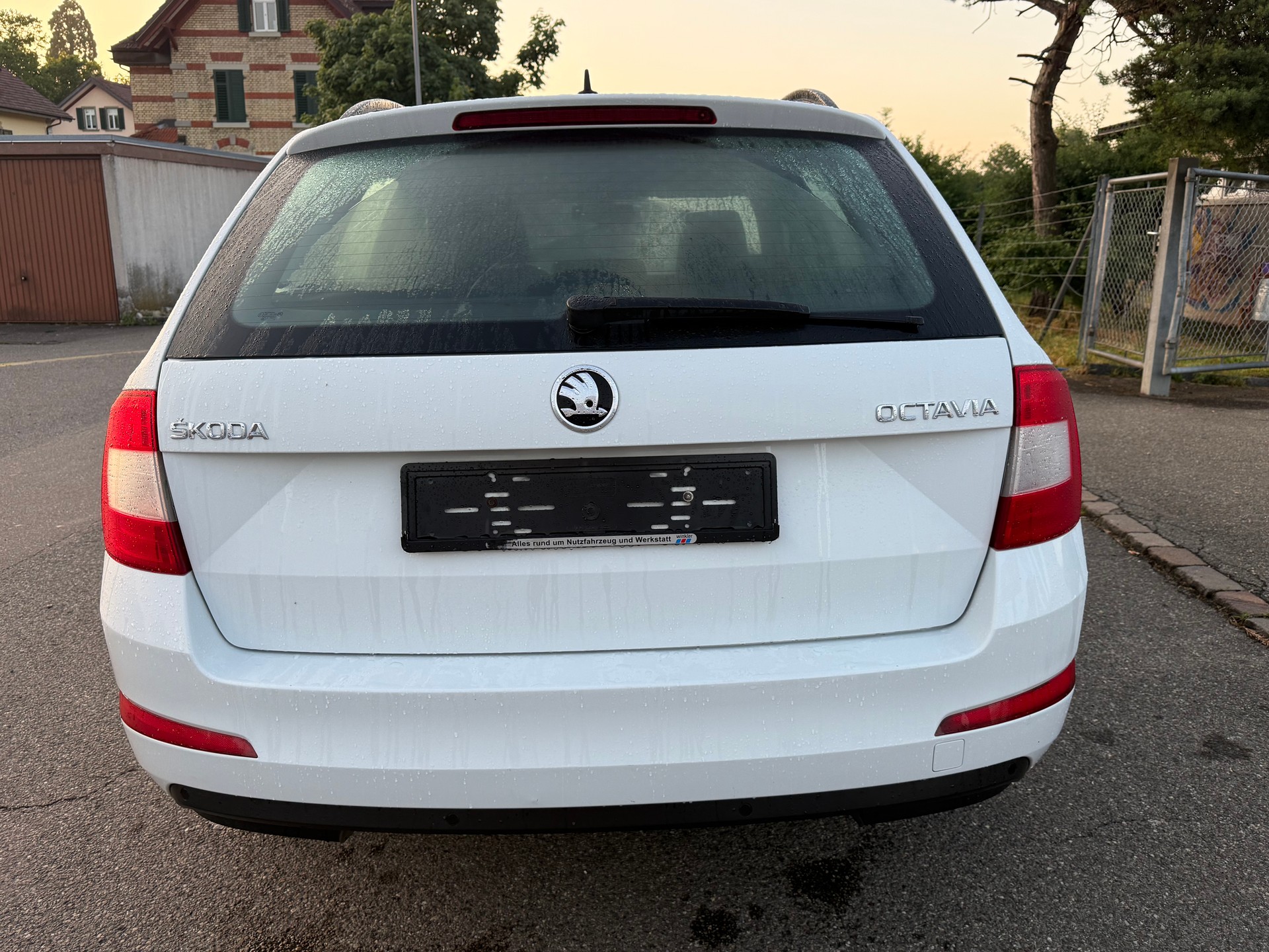 SKODA Octavia Combi 2.0 TDI Ambition 4x4 DSG-image-5