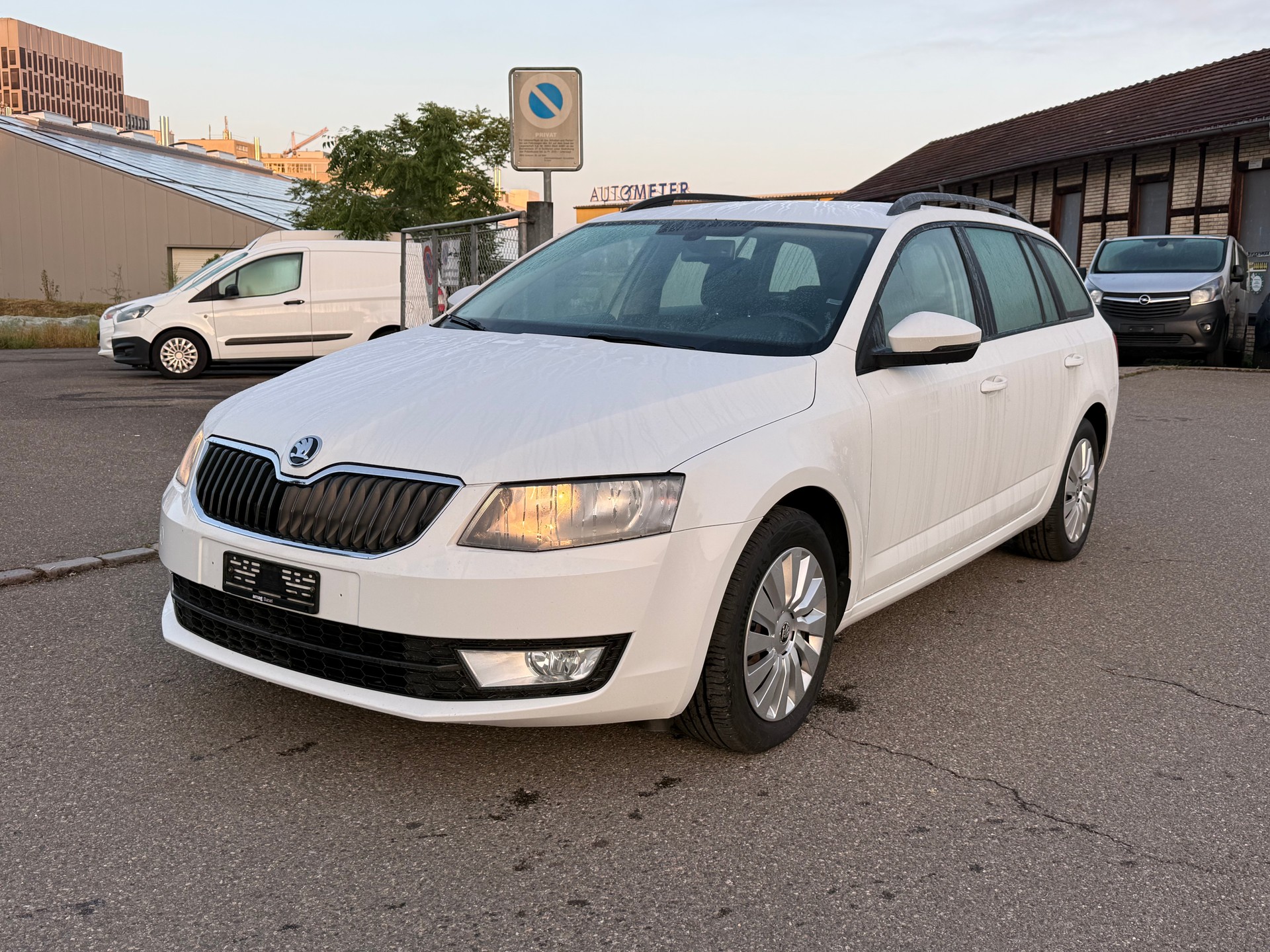 SKODA Octavia Combi 2.0 TDI Ambition 4x4 DSG-image-0