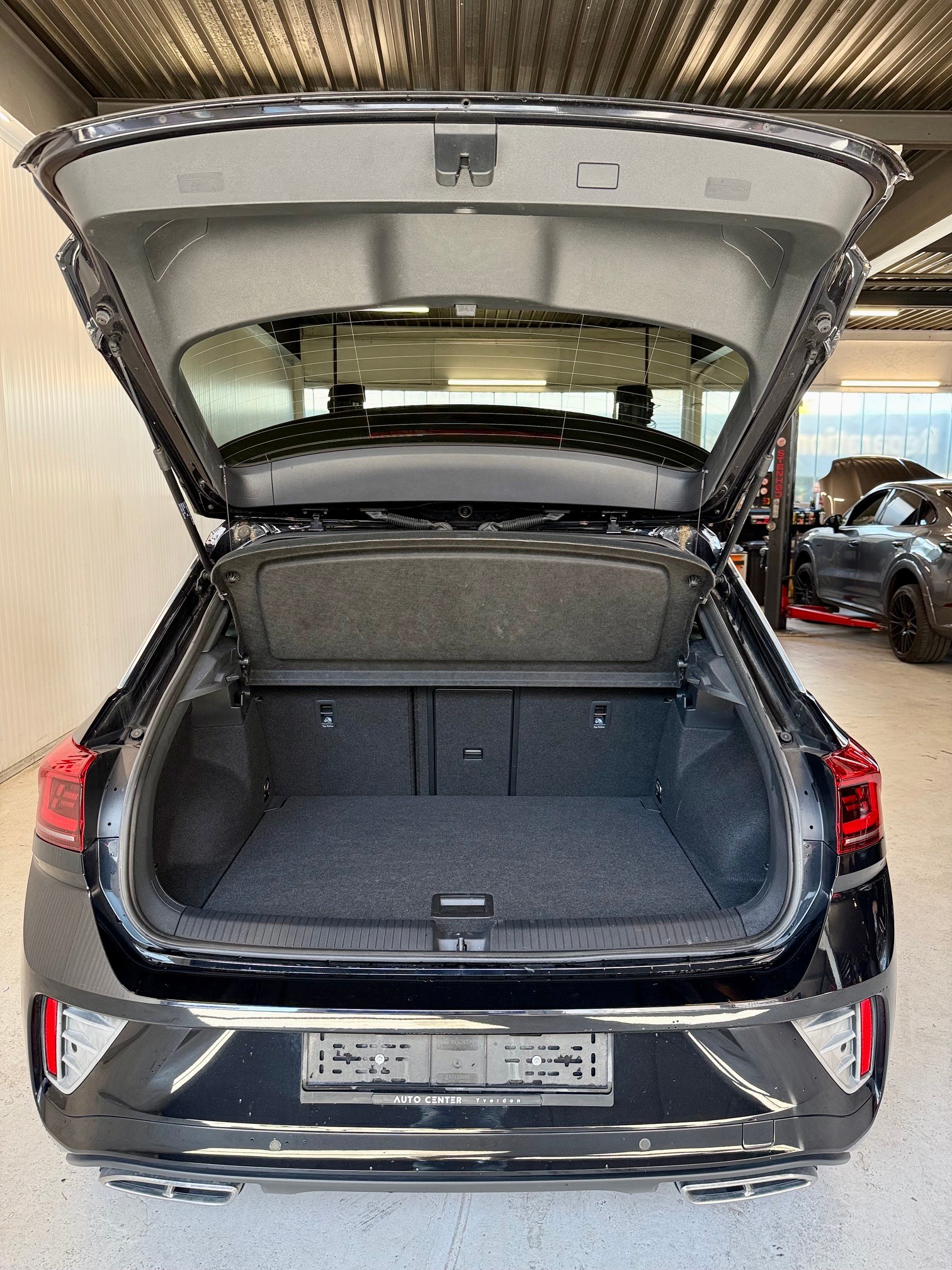 VW T-Roc 1.5 TSI EVO R-Line DSG-image-4