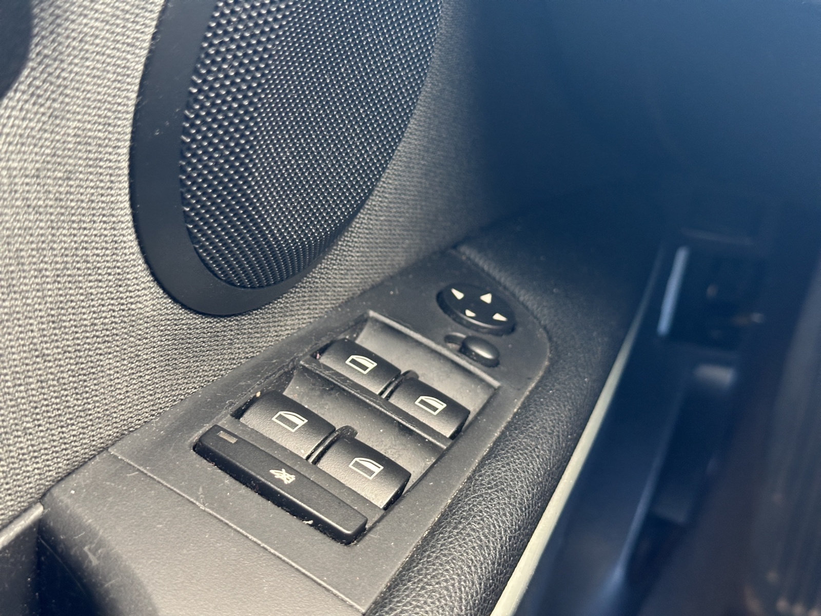 BMW 325i Steptronic-image-15