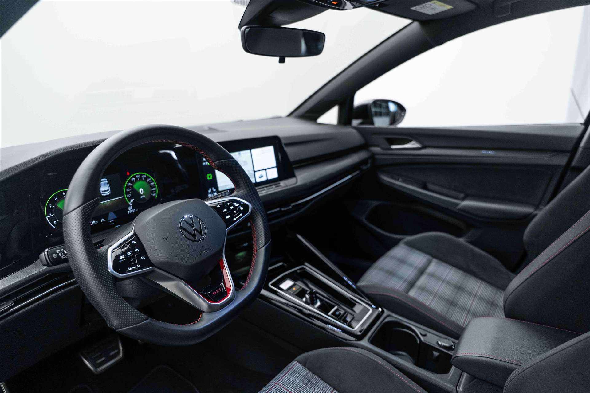 VW Golf 2.0 TSI GTI DSG 245PS-image-7