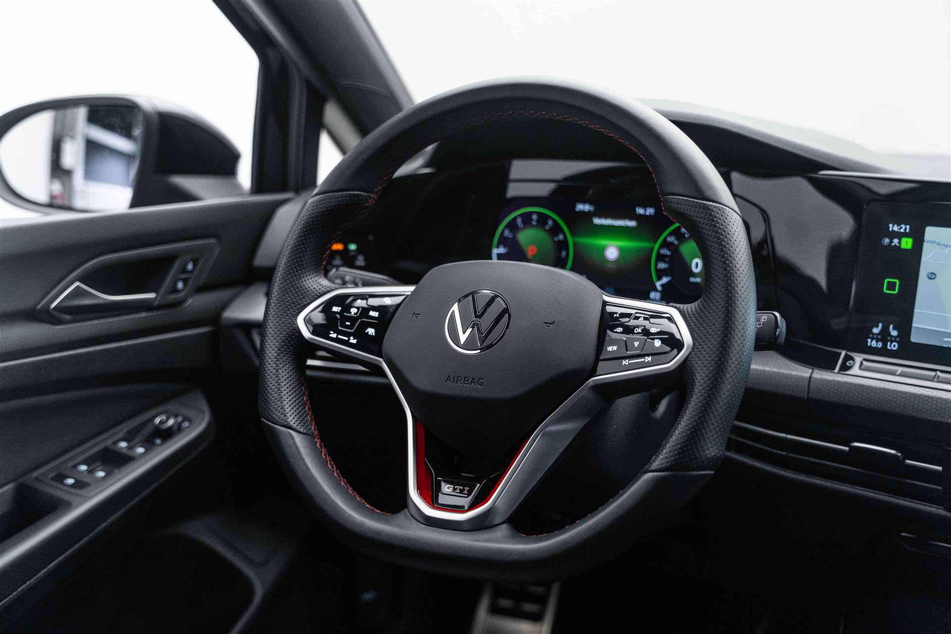VW Golf 2.0 TSI GTI DSG 245PS-image-9