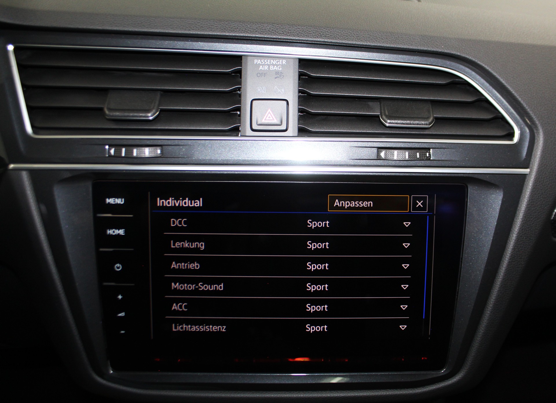 VW Tiguan 2.0TSI R 4Motion DSG "Black Style" Akrapovic / CH-Fahrzeug-image-27