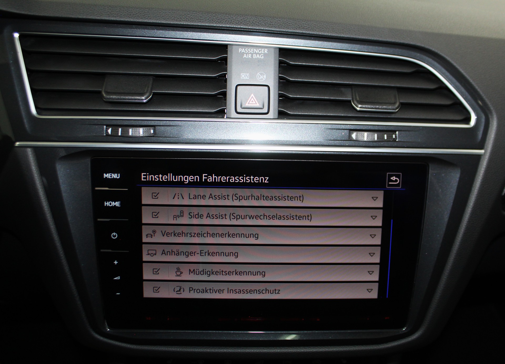 VW Tiguan 2.0TSI R 4Motion DSG "Black Style" Akrapovic / CH-Fahrzeug-image-22
