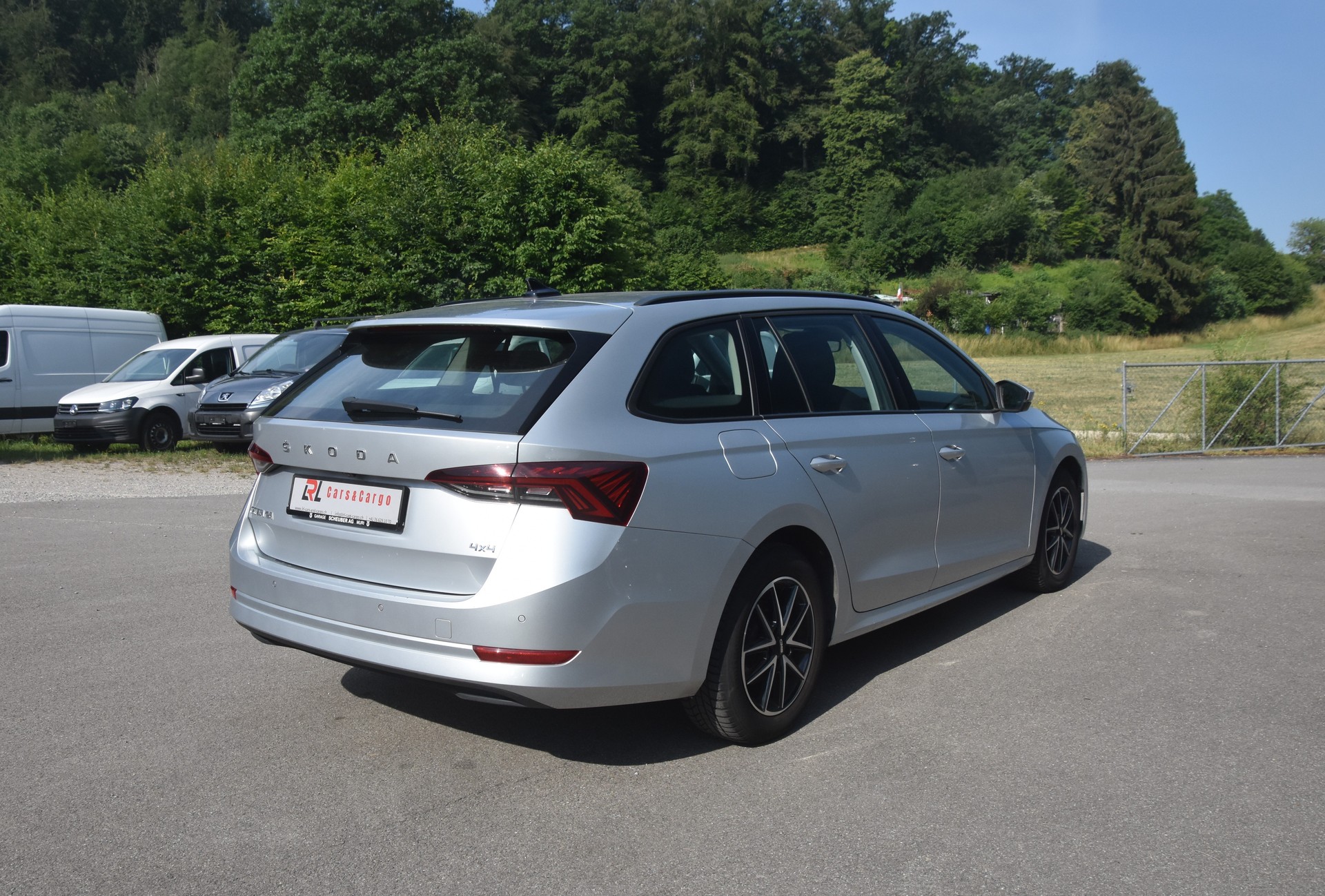 SKODA Octavia Combi 2.0 TDI DSG Ambition 4x4-image-4