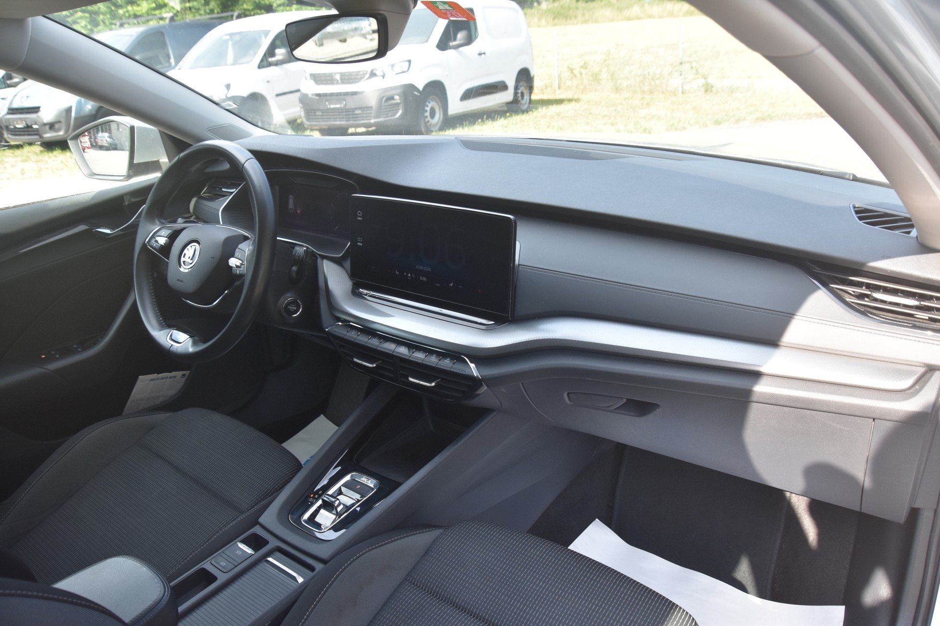 SKODA Octavia Combi 2.0 TDI DSG Ambition 4x4-image-10