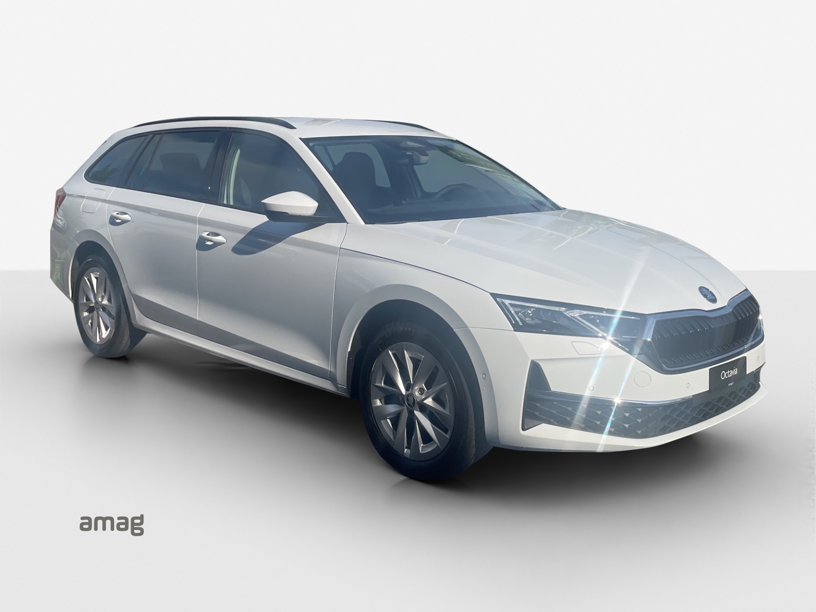 SKODA Octavia Combi 2.0 TDI DSG Selection-image-15