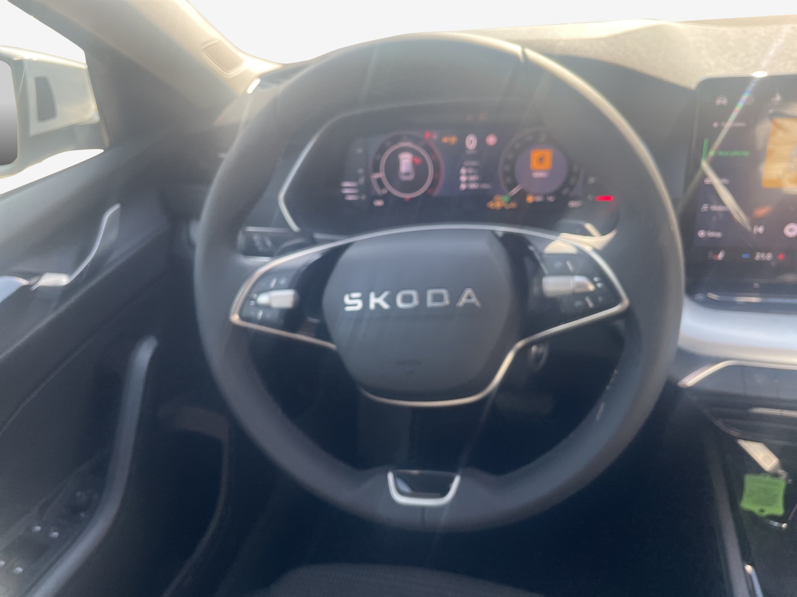 SKODA Octavia Combi 2.0 TDI DSG Selection-image-4