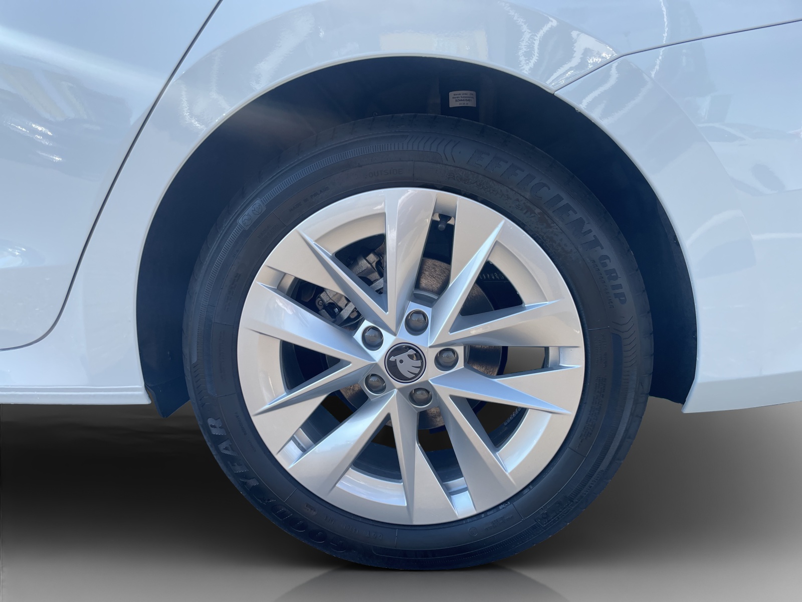 SKODA Octavia Combi 2.0 TDI DSG Selection-image-8