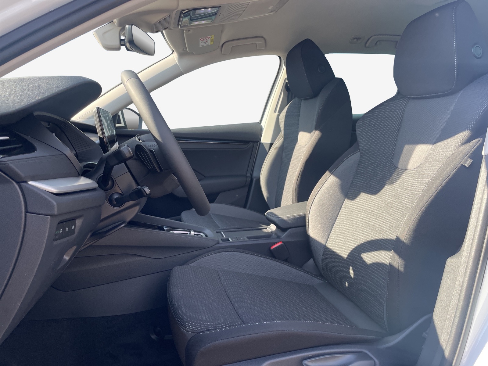 SKODA Octavia Combi 2.0 TDI DSG Selection-image-9