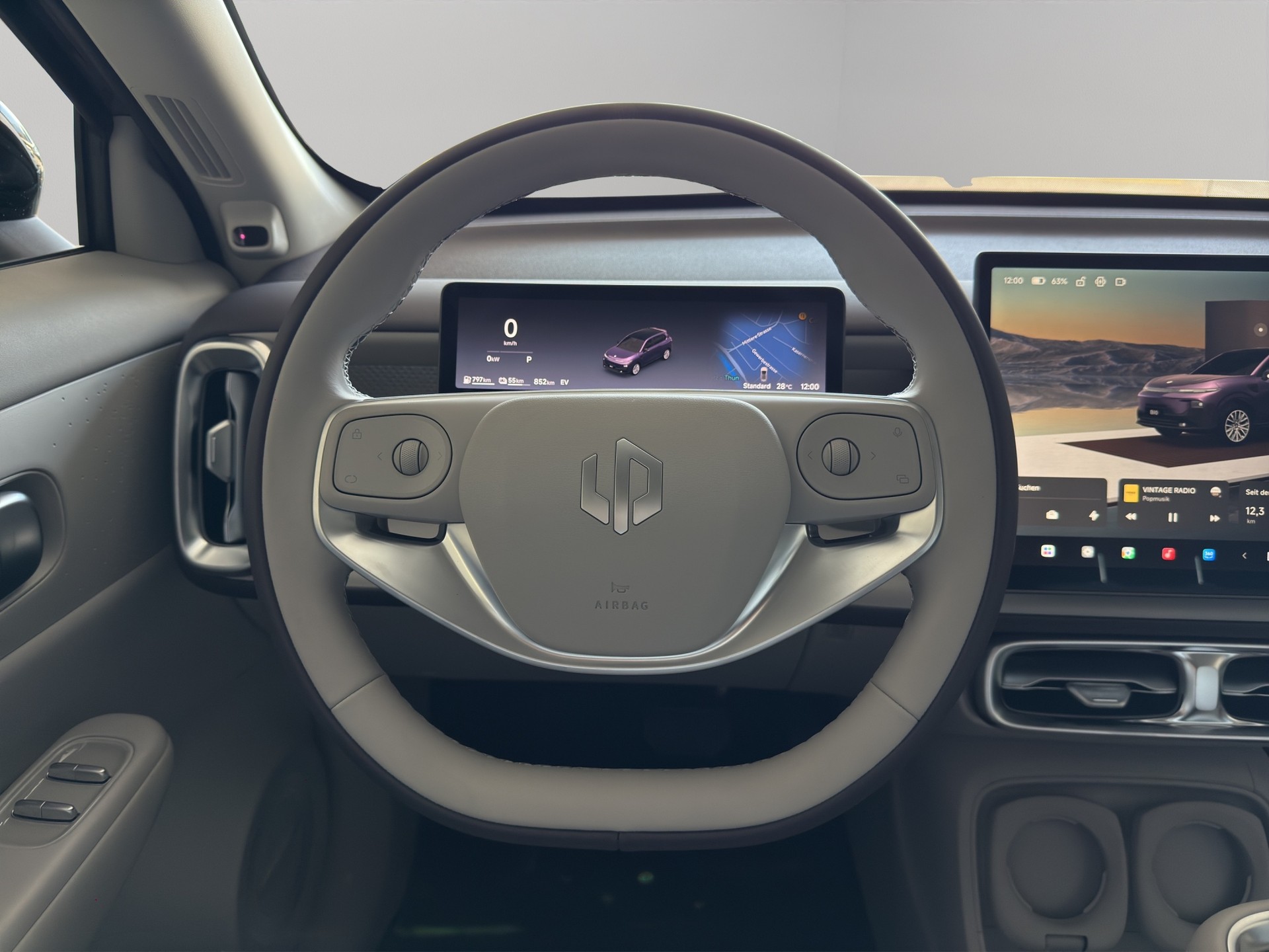 LEAPMOTOR B10 1.5 Hybrid EV-image-5