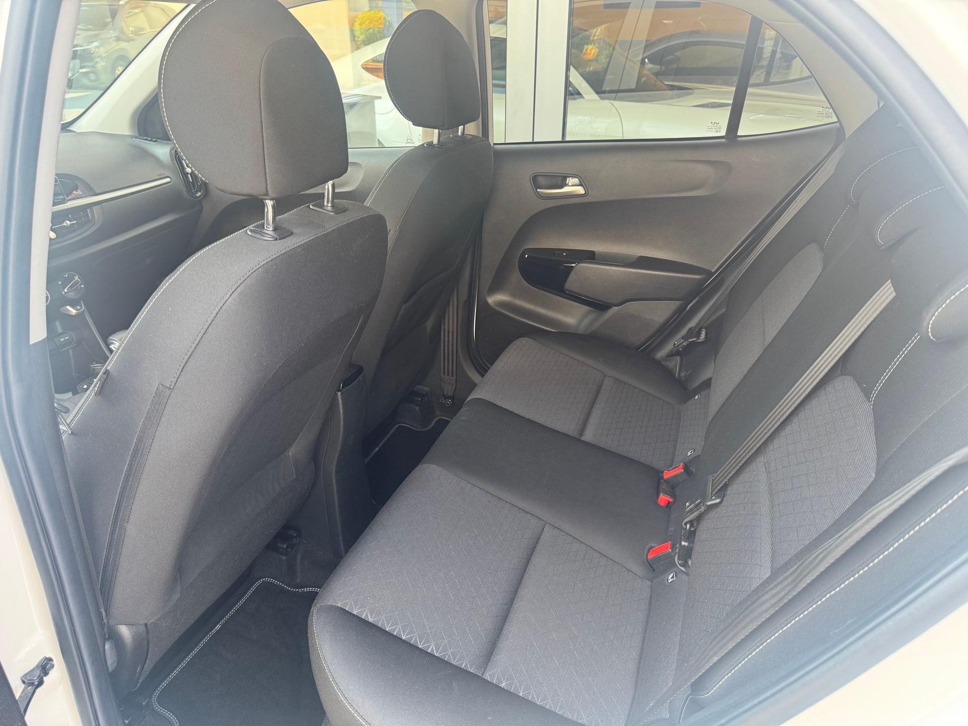 KIA Picanto 1.0 CVVT First Edition AMT-image-9