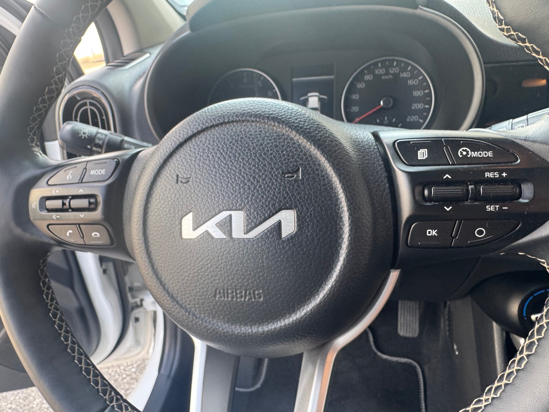 KIA Picanto 1.0 CVVT First Edition AMT-image-13