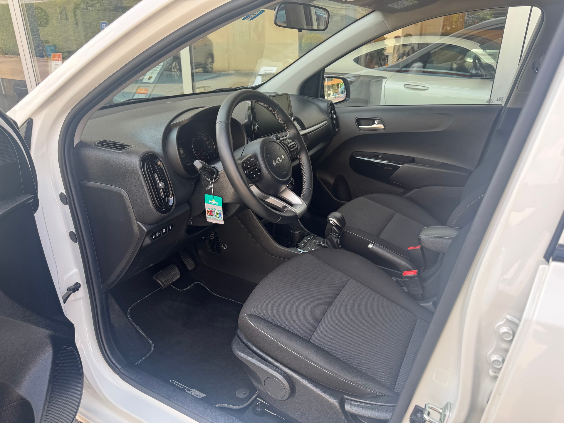 KIA Picanto 1.0 CVVT First Edition AMT-image-8