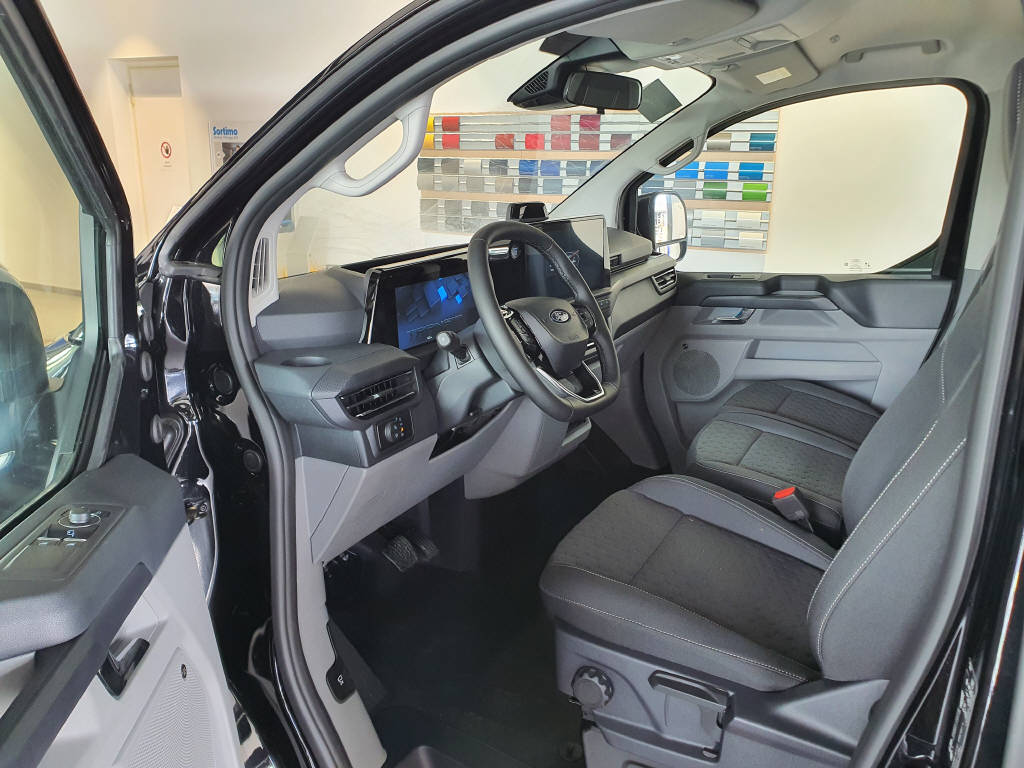 FORD Transit Custom Van 320 L1 2.0 EcoBlue 170 Limited 4x4-image-8