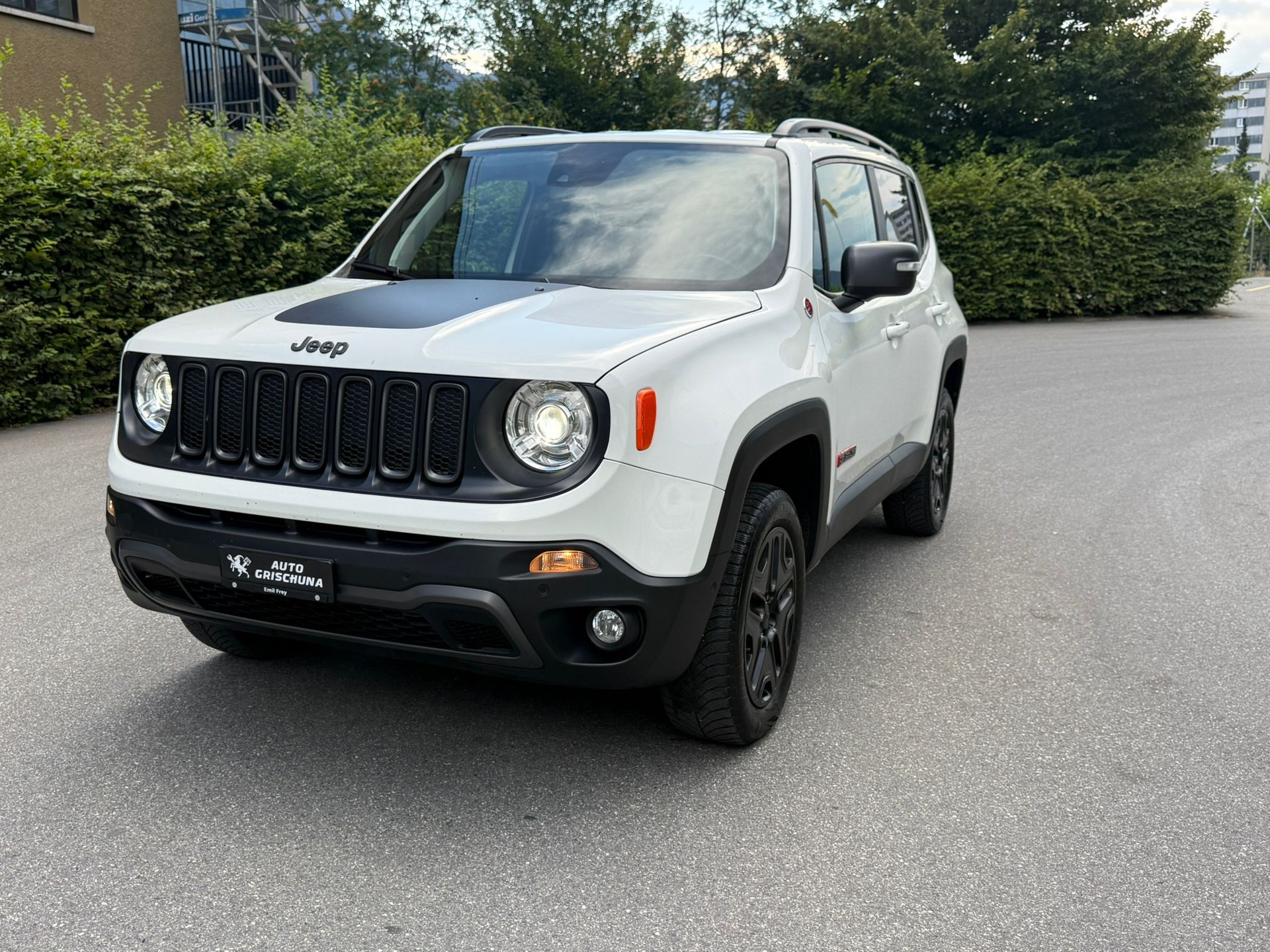 JEEP Renegade 2.0 CRD Trailhawk AWD + Low Range 9ATX-image-0