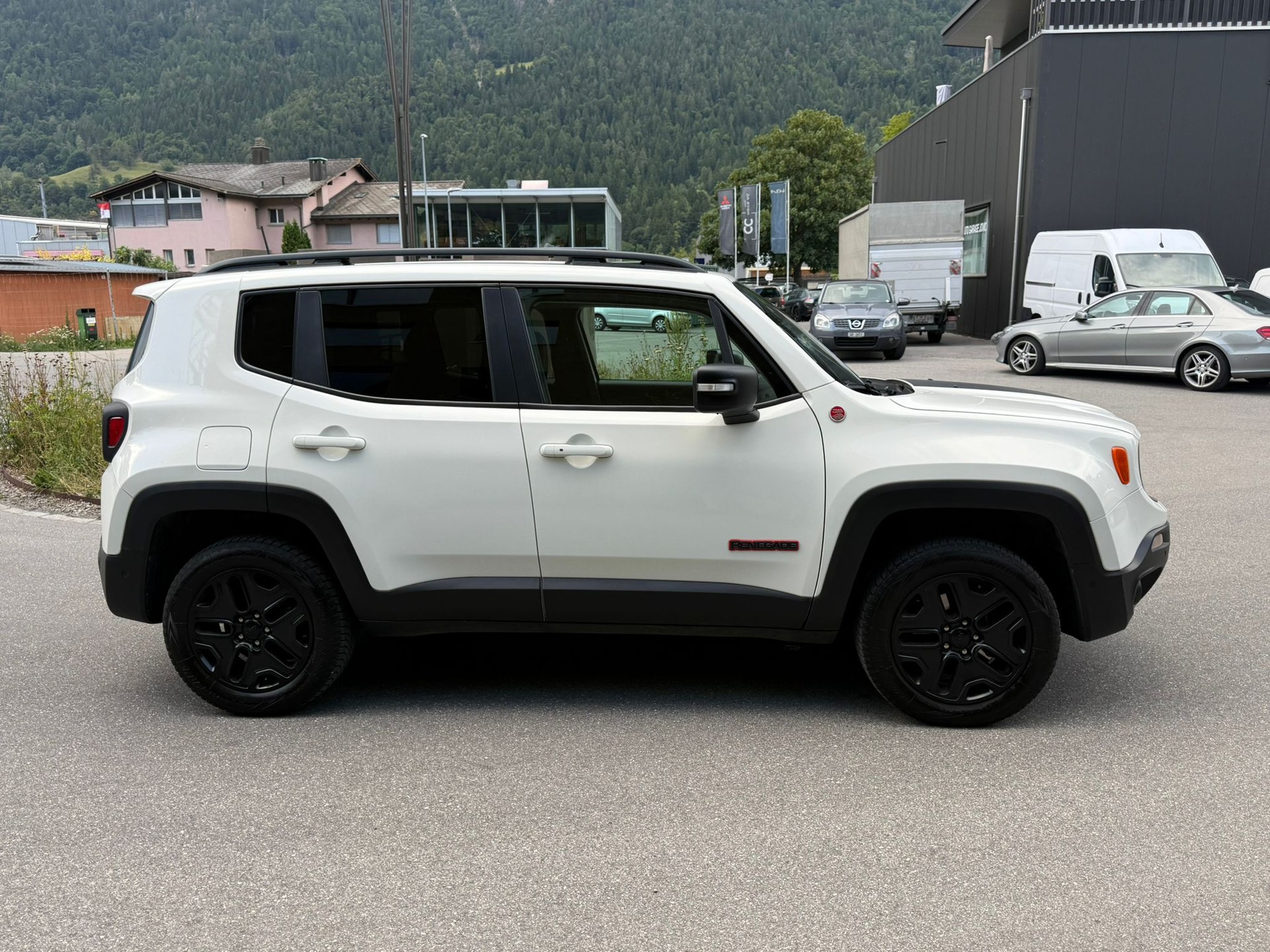 JEEP Renegade 2.0 CRD Trailhawk AWD + Low Range 9ATX-image-4