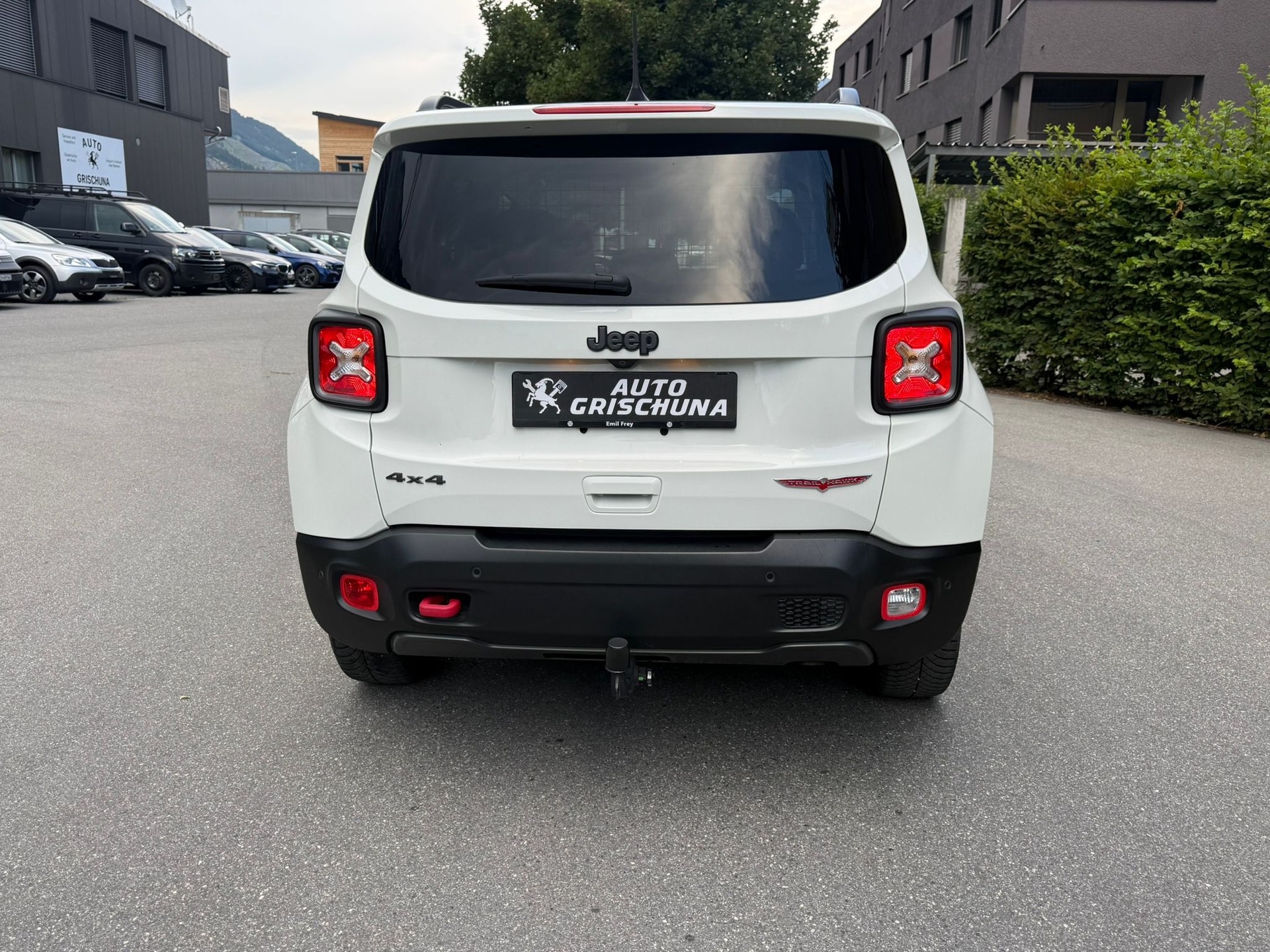 JEEP Renegade 2.0 CRD Trailhawk AWD + Low Range 9ATX-image-2