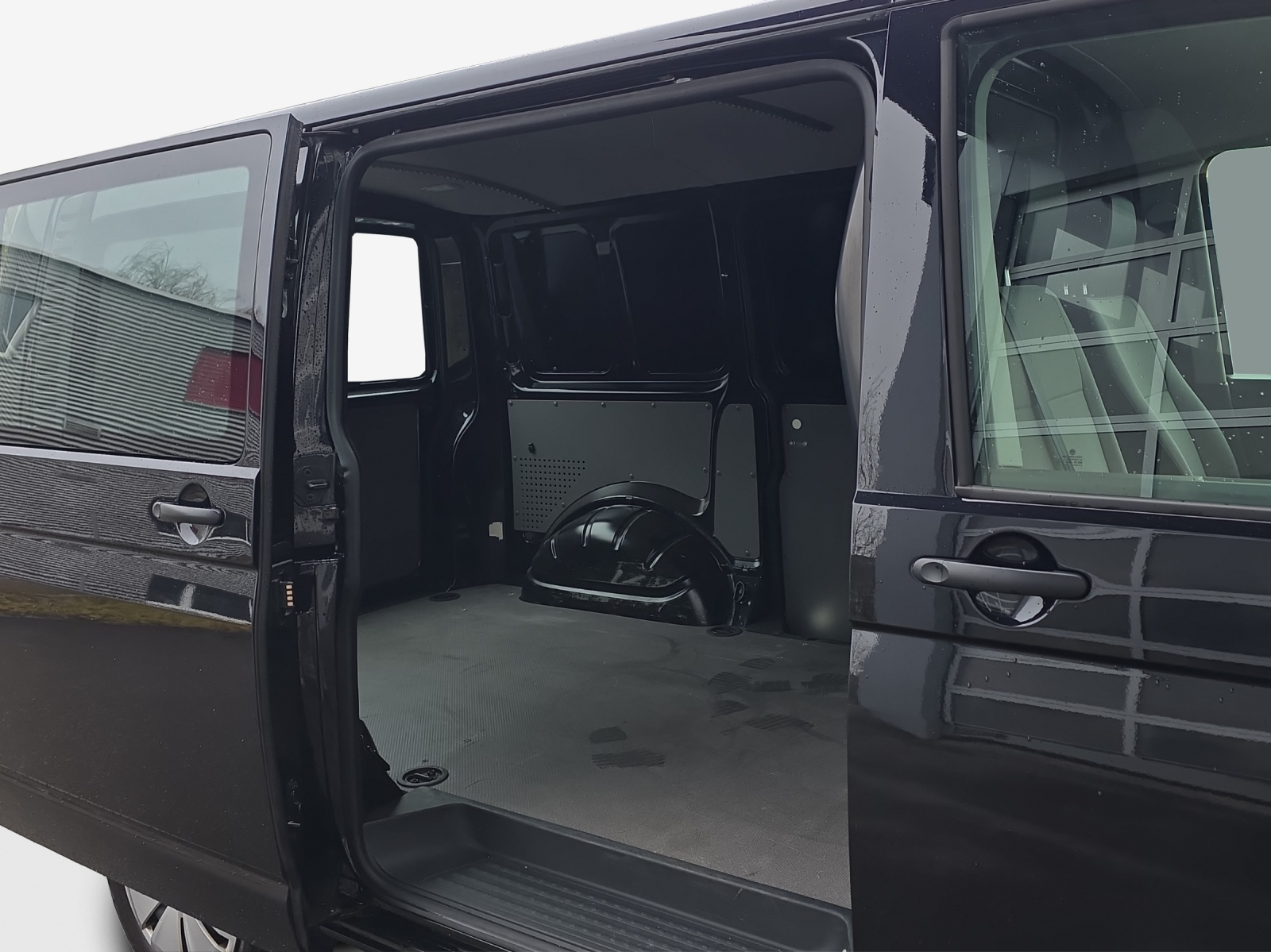 VW T6.1 2.0 TDI DSG-image-13