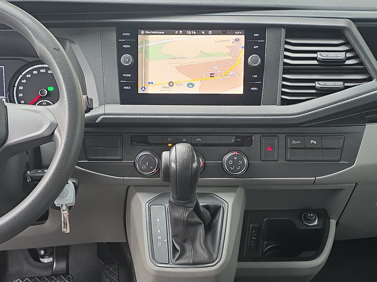 VW T6.1 2.0 TDI DSG-image-10